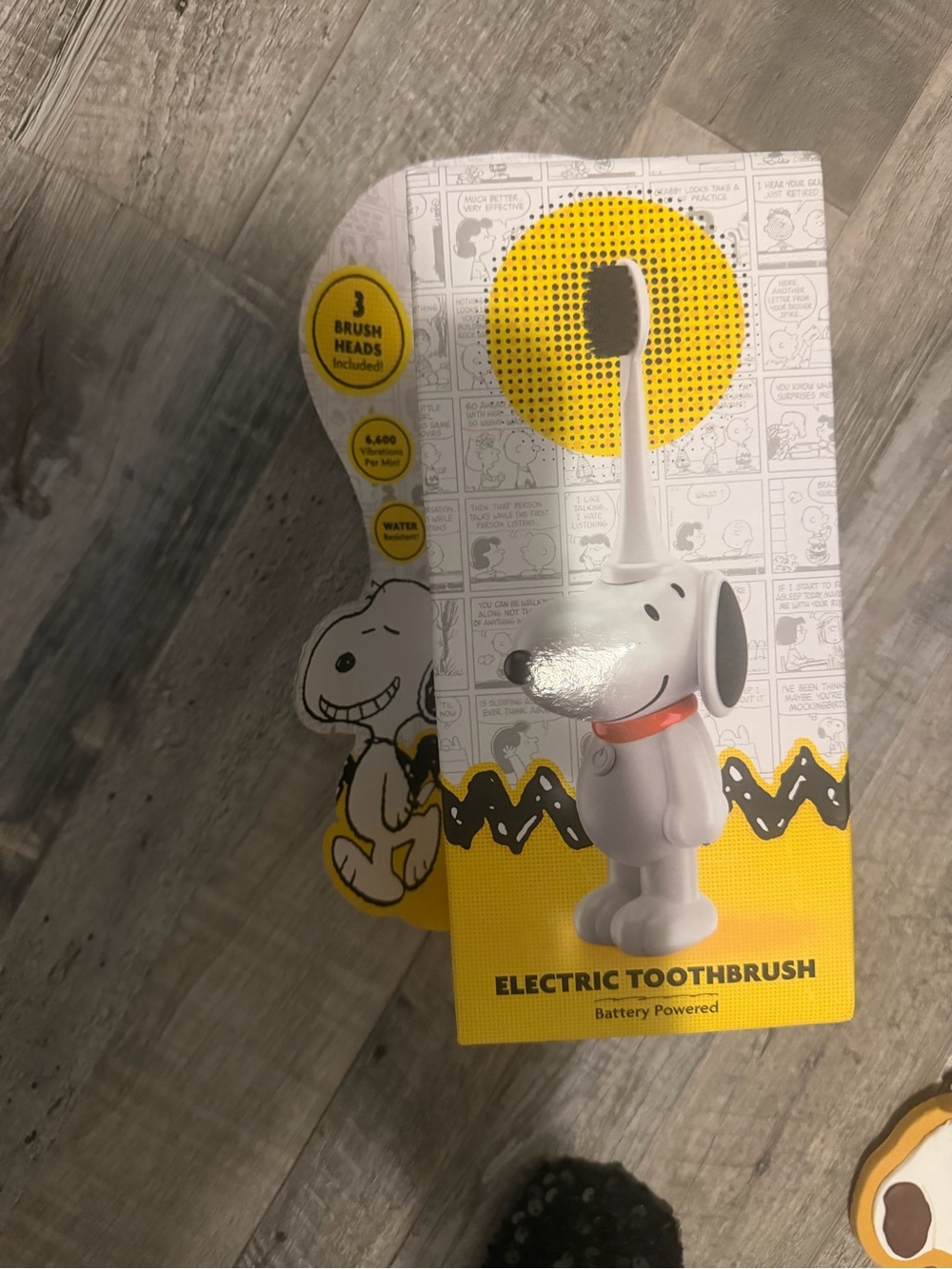 Snoopy Electric Toothbrush - White with Yellow Accent
